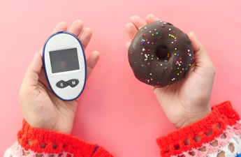 Почему падает сахар в крови у здорового человека: причины